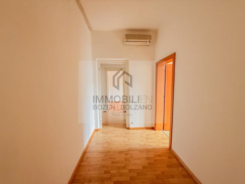 Bozen Büro in bester Zentrumslage zu vermieten Gewerbe mieten