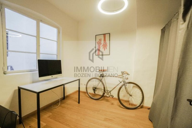 Bozen Büro in Zentrum von Bozen zu vermieten Gewerbe mieten