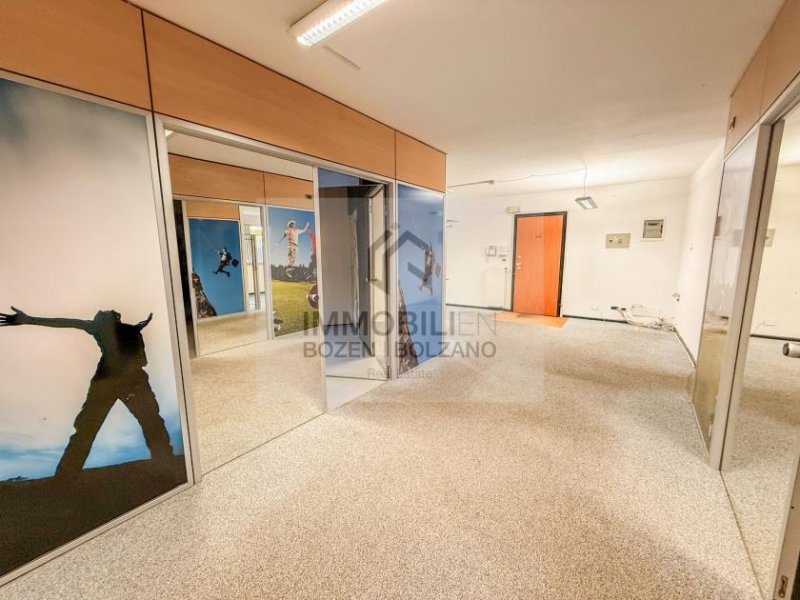 Bozen Büro/Praxis in Zentrum von Bozen zu vermieten Gewerbe mieten
