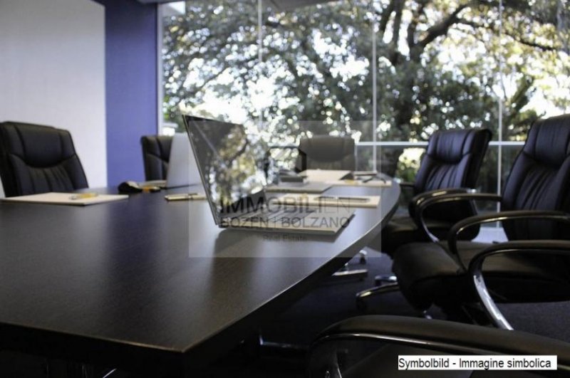 Bozen Geräumige Gewerbeimmobilie in Gries zu vermieten Gewerbe mieten