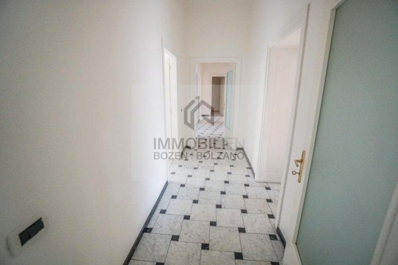 Bozen Große Wohnung im Zentrum zu vermieten Wohnung mieten