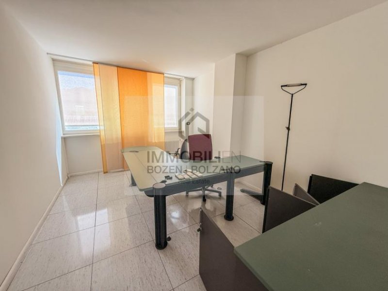 Bozen Großes Büro in Bozen Süd zu vermieten Gewerbe mieten