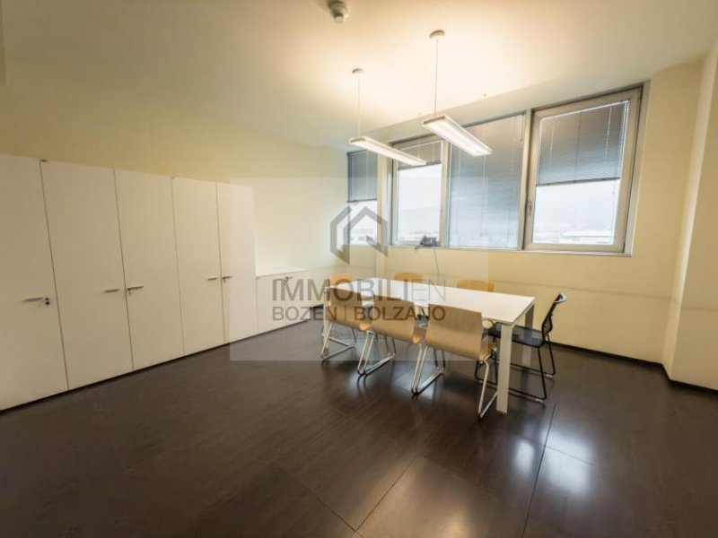 Bozen Großes Büro in Bozen Süd zu vermieten Gewerbe mieten