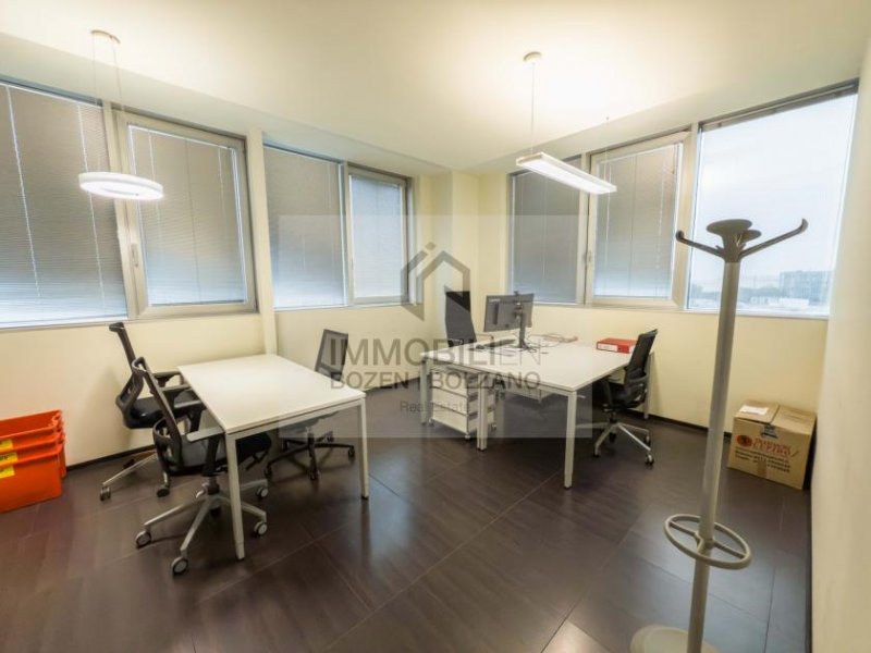 Bozen Großes Büro in Bozen Süd zu vermieten Gewerbe mieten