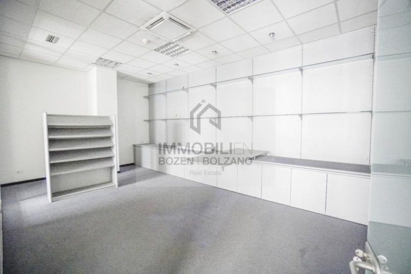 Bozen Großes und helles Büro in Messenähe zu vermieten Gewerbe mieten