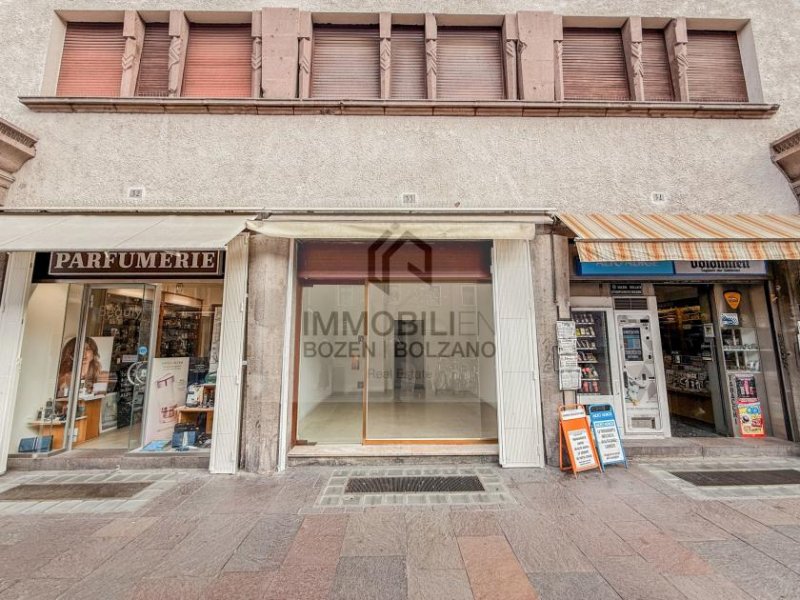 Bozen Kleines Geschäft in optimaler Lage im Zentrum zu vermieten Gewerbe mieten