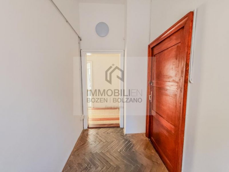 Bozen Kleines Geschäft in optimaler Lage im Zentrum zu vermieten Gewerbe mieten