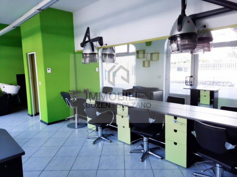Bozen Möblierter Friseursalon in Bozen zu vermieten Gewerbe mieten