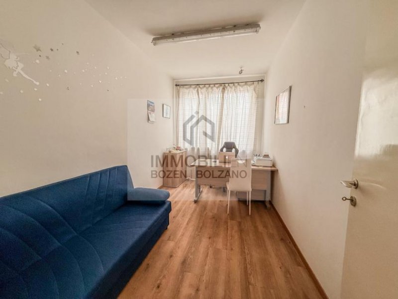 Bozen Schönes Büro im Zentrum von Bozen zu vermieten Gewerbe mieten