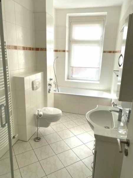 Magdeburg Helle sonnige 4-R-Wohnung san. Altbau:im EG.104 m² in MD.Stadtfeld-Ost zu vermieten! Wohnung mieten