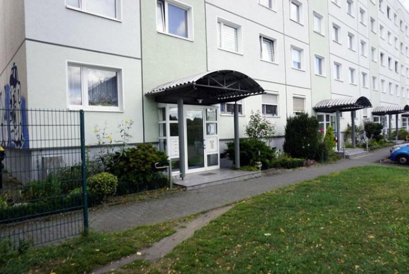 Magdeburg Stadtfeld mit Stellplatz und Balkon, 3 Zimmer Wohnung mieten
