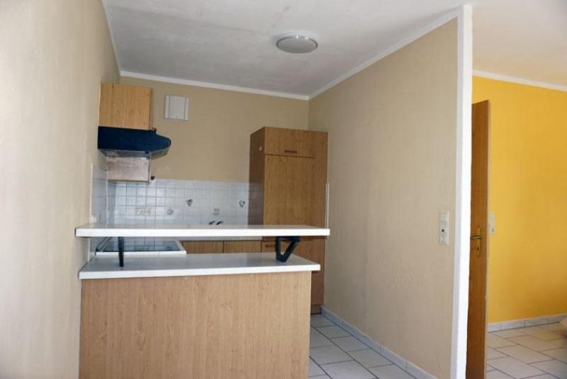 Magdeburg Stadtfeld mit Stellplatz und Balkon, 3 Zimmer Wohnung mieten