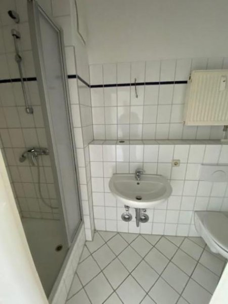 Magdeburg Helle freundliche 2-R-Whg.Magdeburg- Sudenburg im 2.OG ca.32m2 mit EBK. zu vermieten ! Wohnung mieten