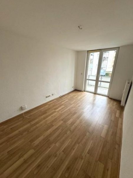 Magdeburg Preiswerte schöne 1,5-R-Wohnung.ca.38m²In Magdeburg - Sudenburg im 2.OG mit Balkon zu vermieten. Wohnung mieten