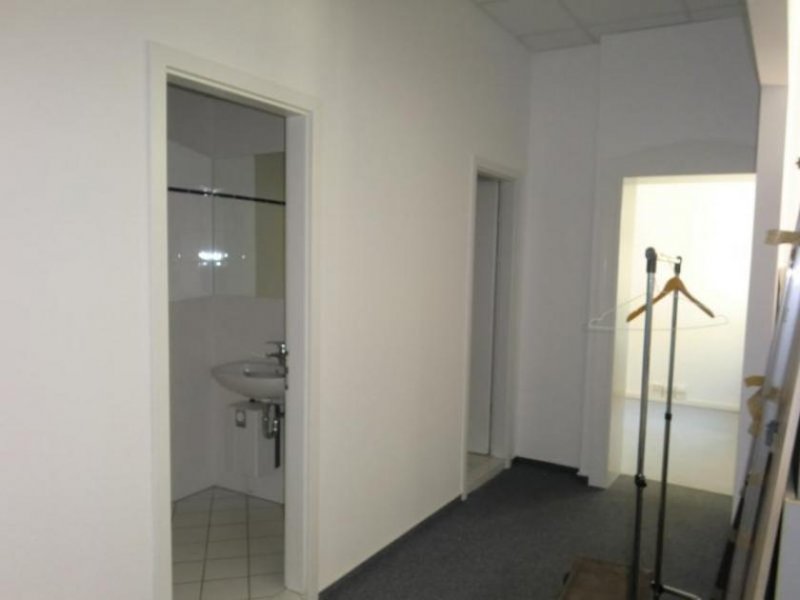 Magdeburg Prov.-frei: HERRLICHE AUSSICHT+DSL+FAHRSTUHL- ALLES DA FÜR SOLVENTE MIETER Gewerbe mieten