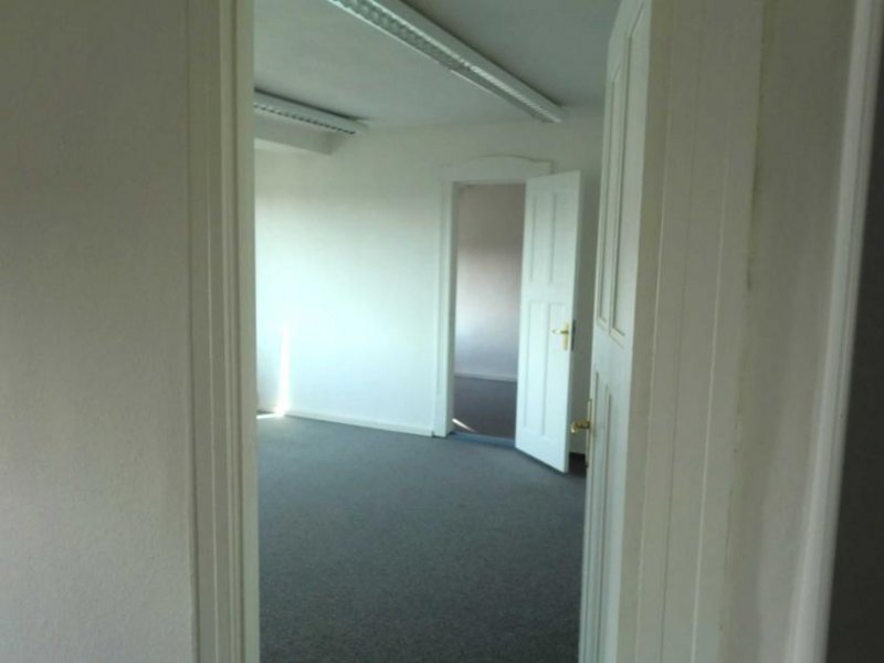 Magdeburg Prov.-frei: HERRLICHE AUSSICHT+DSL+FAHRSTUHL- ALLES DA FÜR SOLVENTE MIETER Gewerbe mieten