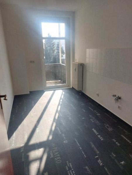 Magdeburg Schöne preiswerte 3-R-Wohnung in MD- Sudenburg im 2.OG mit BLK. ca.74,09m² zu vermieten. Wohnung mieten