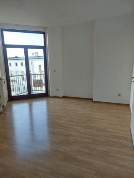 Magdeburg Sehr schöne 4 R.-Wohnung in MD-Sudenburg im 2.OG mit BLK ca.113,36m zu vermieten. Wohnung mieten
