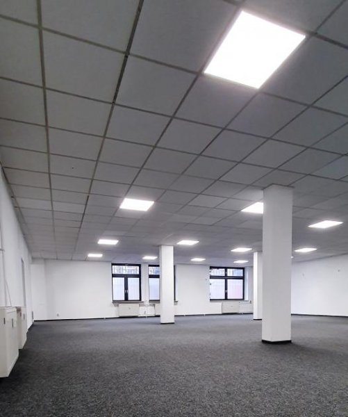 Magdeburg Preiswerte Lagerräume / Rampe zu vermieten Gesamtnutzfläche 1170m² auch als Teilfläche zu vermieten Gewerbe mieten