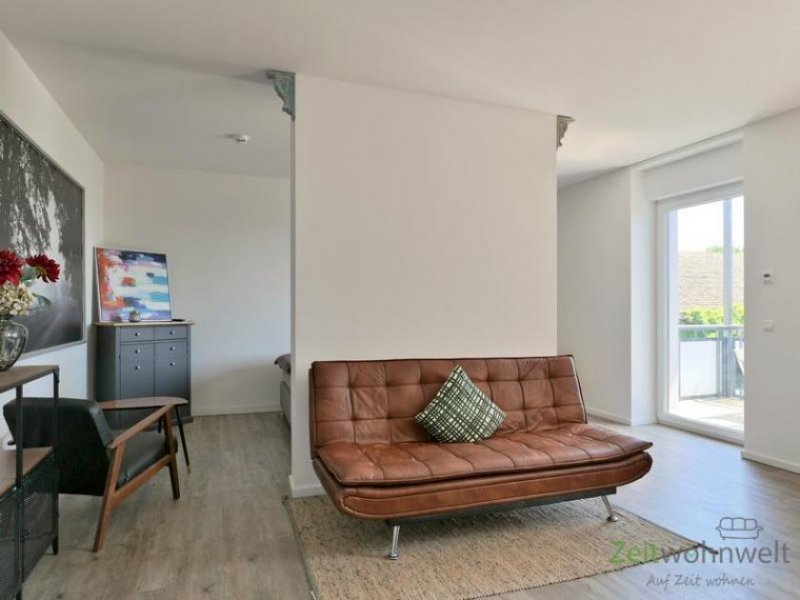 Irxleben (EF1273_M) Magdeburg: Irxleben, möbliertes Luxusapartment im 1.Obergeschoss, mit Aufzug, Balkon und PKW-Stellplatz Wohnung