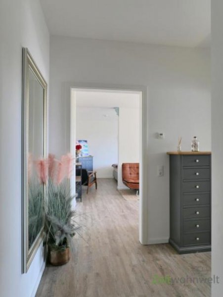 Irxleben (EF1273_M) Magdeburg: Irxleben, möbliertes Luxusapartment im 1.Obergeschoss, mit Aufzug, Balkon und PKW-Stellplatz Wohnung