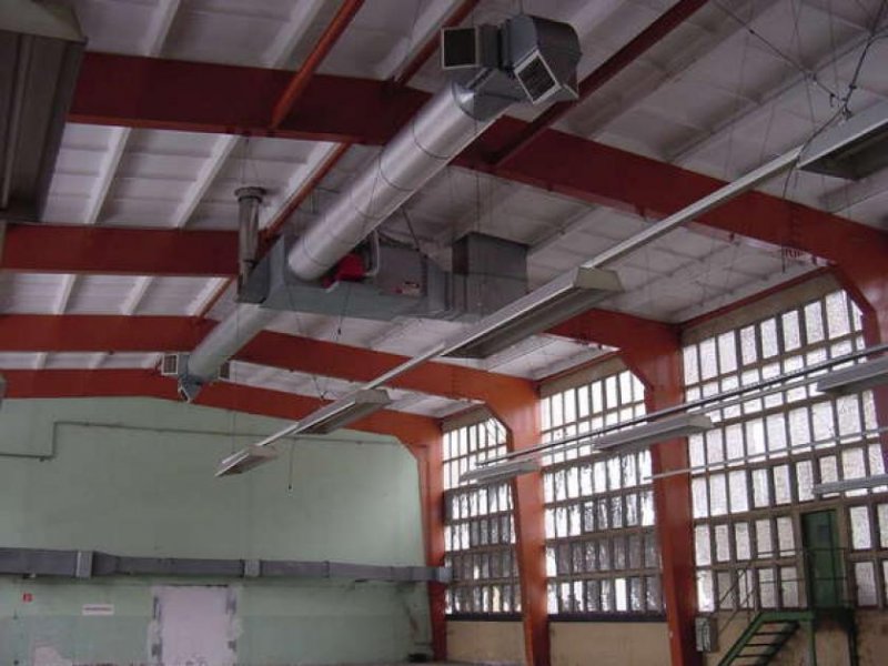 Schönebeck (Elbe) LAGERHALLE MIT RAMPE IM INDUSTRIEBEGIET Gewerbe mieten