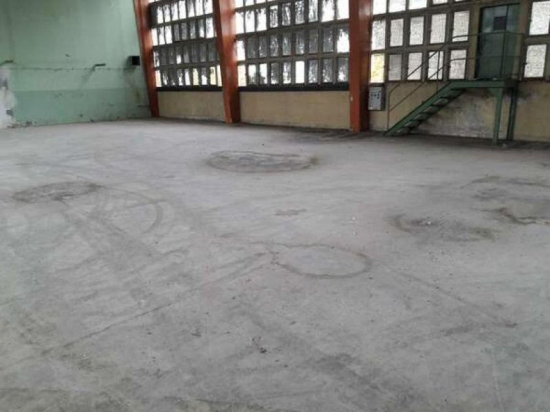 Schönebeck (Elbe) LAGERHALLE MIT RAMPE IM INDUSTRIEBEGIET Gewerbe mieten