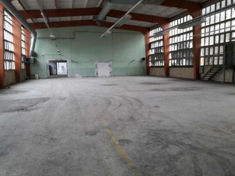 Schönebeck (Elbe) LAGERHALLE MIT RAMPE IM INDUSTRIEBEGIET Gewerbe mieten