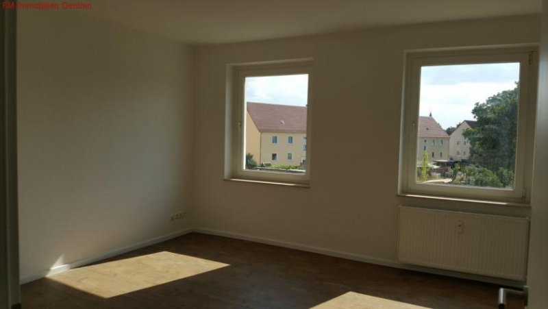 Genthin Jetzt sichern voll sanierte 2 Raum Wohnung mit Balkon im Erdgeschoß Wohnung mieten