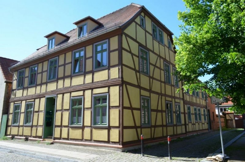 Osterburg (Altmark) schöne helle 3 Zimmerwohnung, direkt im Zentrum von der Stadt Osterburg Wohnung mieten