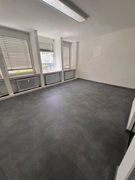Düsseldorf hochwertige Büro-/Praxisfläche Top-Zustand * direkt vom Eigentümer *EDV-Verkabelung *BAP-Beleuchtung Gewerbe mieten