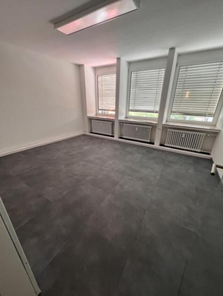 Düsseldorf hochwertige Büro-/Praxisfläche Top-Zustand * direkt vom Eigentümer *EDV-Verkabelung *BAP-Beleuchtung Gewerbe mieten