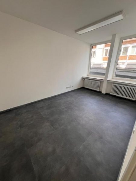 Düsseldorf hochwertige Büro-/Praxisfläche Top-Zustand * direkt vom Eigentümer *EDV-Verkabelung *BAP-Beleuchtung Gewerbe mieten