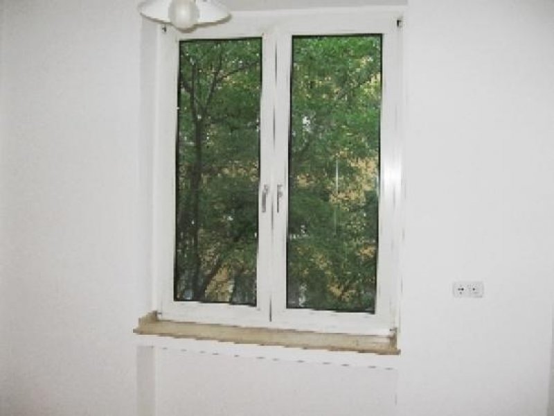 Düsseldorf Großzügig geschnittene und neu sanierte 3 Zimmer Wohnung mit Tageslicht Wannen-Bad Wohnung mieten