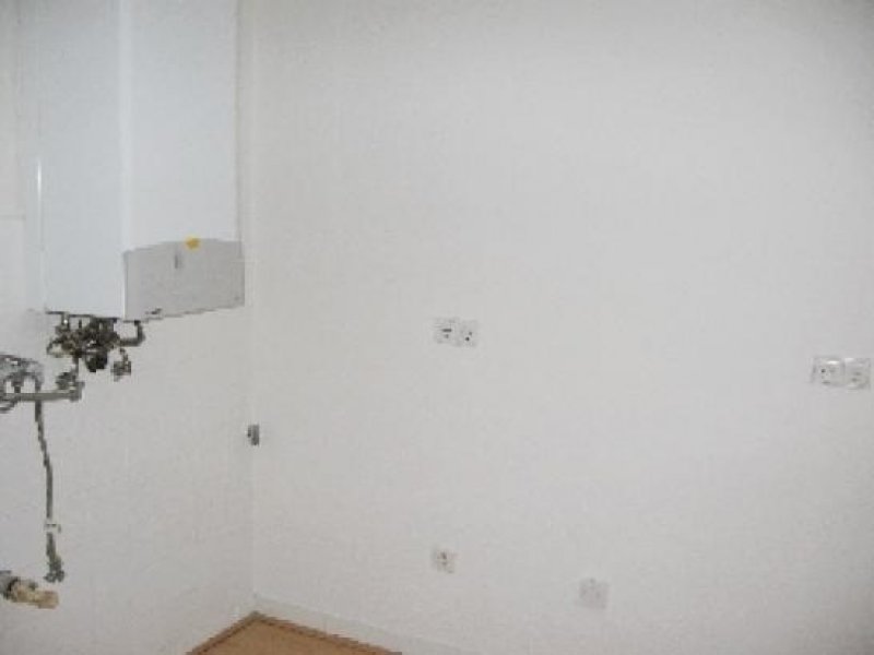 Düsseldorf Großzügig geschnittene und neu sanierte 3 Zimmer Wohnung mit Tageslicht Wannen-Bad Wohnung mieten