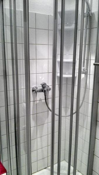 Düsseldorf 2,5 Zimmer möbliert / Balkon / zentral und ruhig Wohnung mieten