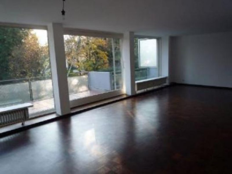 Düsseldorf D-KAISERSWERTH: GROSSER SONNENBALKON MIT TRAUMHAFTEM GRÜNBLICK Wohnung mieten