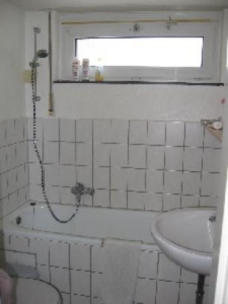 Meerbusch Strümp Helle 3 Zimmerwohnung mit Süd Balkon in Meerbusch Strümp (Wohnung Miete) Wohnung mieten