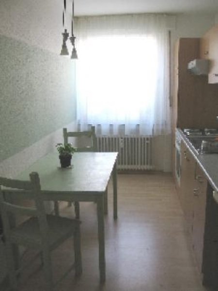 Meerbusch Strümp Helle 3 Zimmerwohnung mit Süd Balkon in Meerbusch Strümp (Wohnung Miete) Wohnung mieten