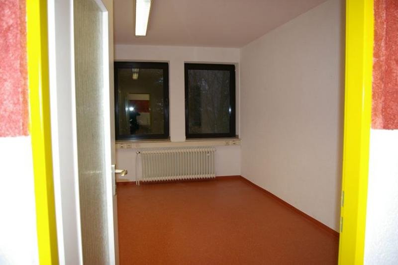 Erkrath Praxis / Callcenter / Bürofläche ca 230m² in Erkrath Unterfeldhaus. Erweiterbar bis zu 500m² Gewerbe mieten
