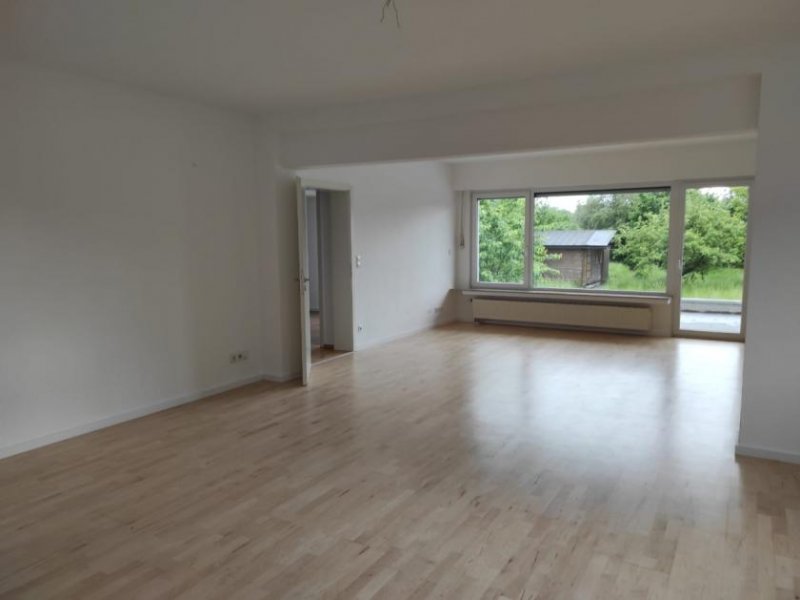 Hilden Traumimmobilie:
Wunderschöne Erdgeschoss-Wohnung mit Garten und Doppelgarage im Hildener Süden *provisionsfrei Wohnung mieten