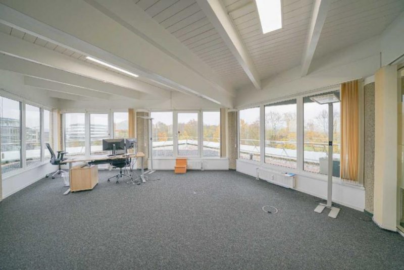 Ratingen Arbeiten mit Weitblick - Bürofläche mit Dachteich in modernem Gebäude Gewerbe mieten