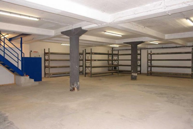 Ratingen Handwerker aufgepasst! Lager auf zwei Ebenen inkl. Lastenaufzug und Büro in Ratingen! Gewerbe mieten
