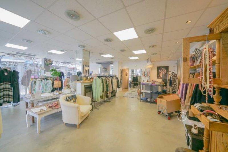 Ratingen Ladenlokal mit großer Schaufensterfront in der Ratinger Innenstadt Gewerbe mieten