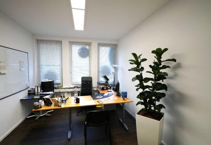 Ratingen Provisionsfrei: Ebenerdiges Lager (ca. 190 m²) mit Büro (ca. 64 m²) in Rtg.-West Gewerbe mieten