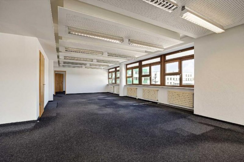 Ratingen Helle Büroflächen mit optionaler Lagerfläche und in Ratingen-West Gewerbe mieten