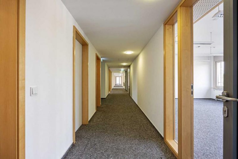 Ratingen Ratingen-West: Moderne Büroflächen in Flughafennähe (Bj. 2003) Gewerbe mieten