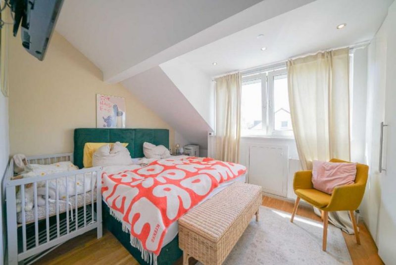 Ratingen Moderne, individuell gestaltete 3,5-Zimmer-Wohnung mit 2 Balkonen Wohnung mieten