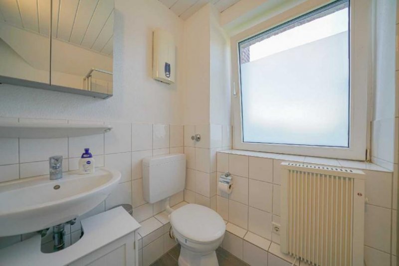 Ratingen Ratingen-Ost: Helle 2-Zimmer-Wohnung mit Einbauküche und Gartenmitbenutzung Wohnung mieten