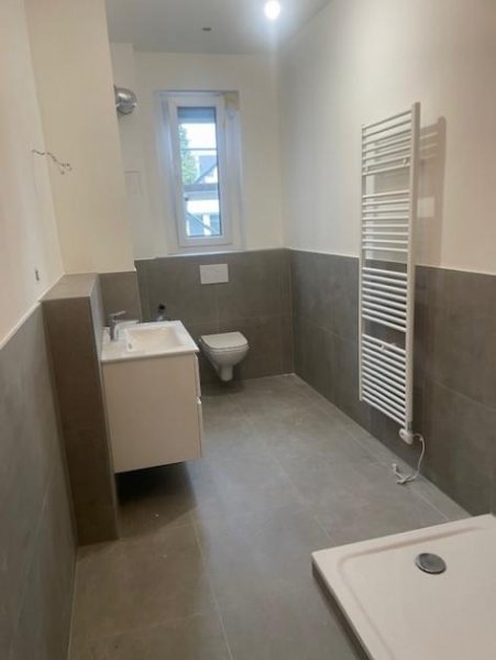 Mönchengladbach Stilvolle Altbauwohnung in Toplage am Bunten Garten
- kernsaniert mit vielen Highlights Wohnung mieten